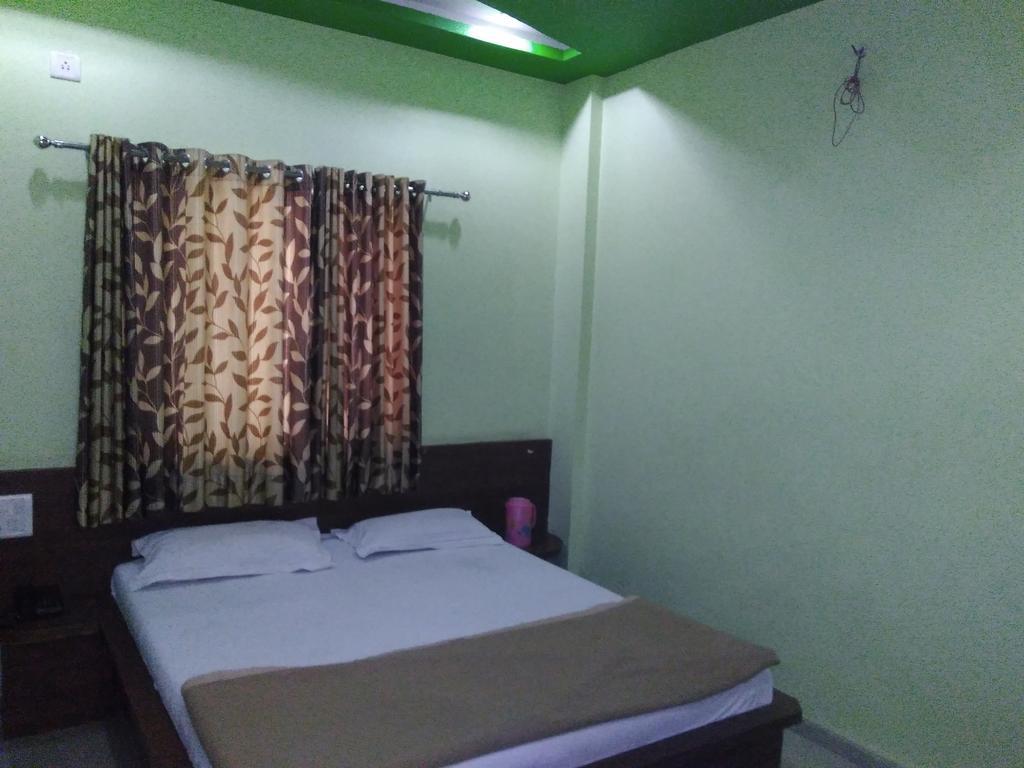 Sri Sai Sannidhi Otel Shirdi Dış mekan fotoğraf